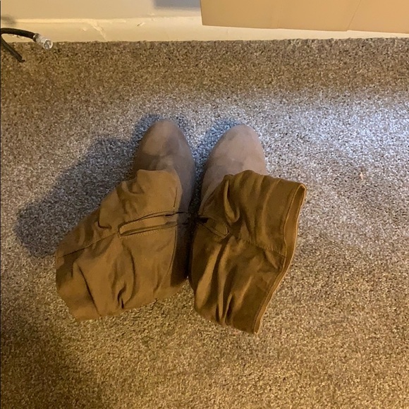 Slouchy tan boots - Picture 5 of 6